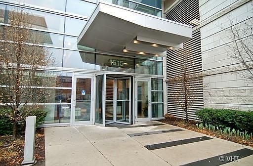 2nd image of 1515 S Prairie Ave #P-170