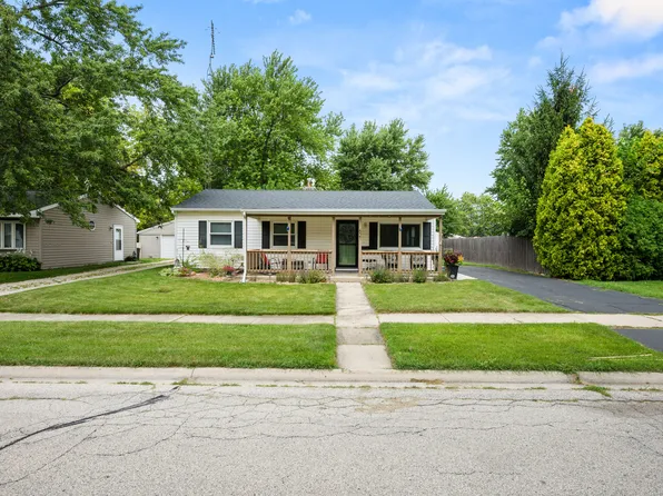 621 Fairlane Ave, Dekalb, IL 60115