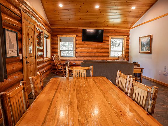 Spacious kitchen, dining and living area