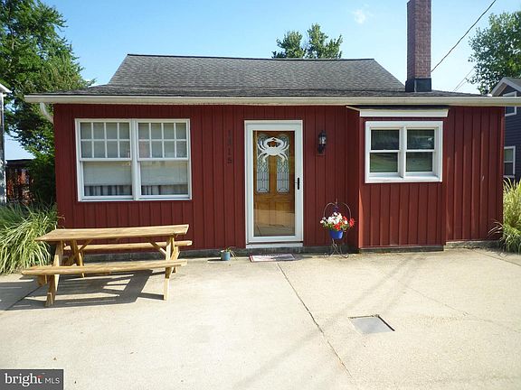 3rd image of 1315 Wildwood Beach Rd