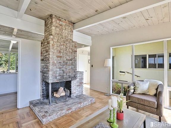4th image of 2740 Crestmoor Dr