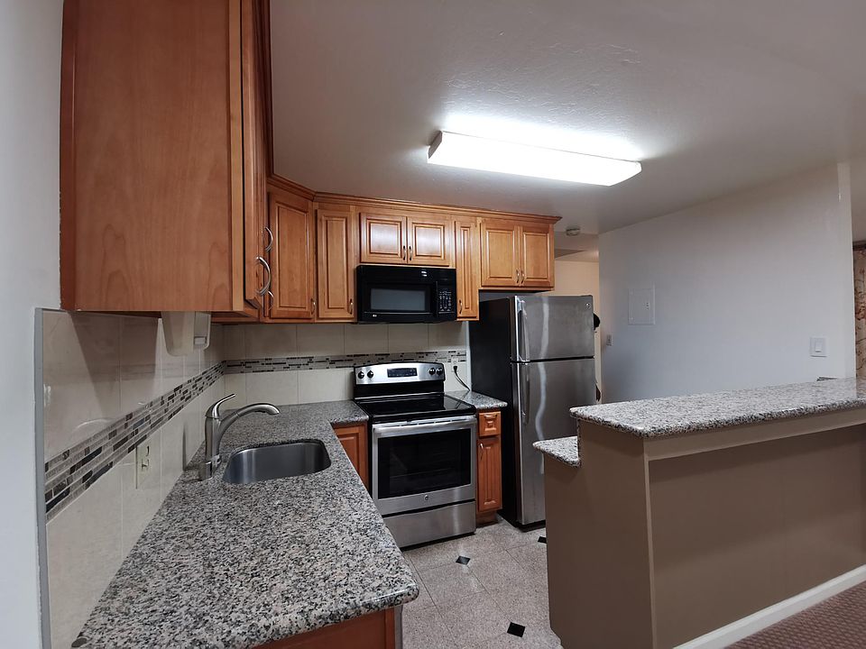 1st image of 320 Auburn Way APT 9