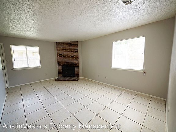 4th image of 6711 Wentworth Dr APT D