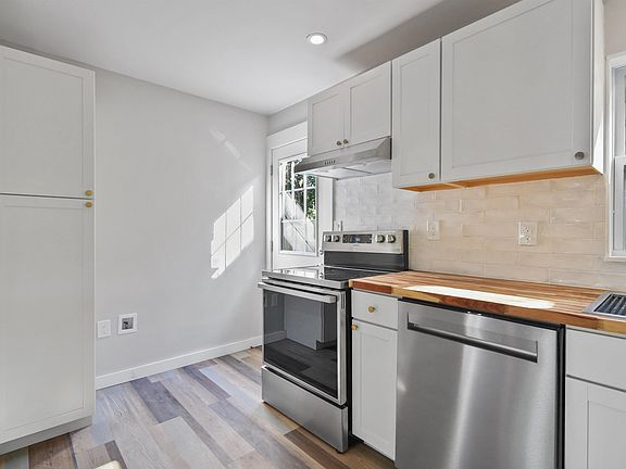 5th image of 2630 Beaverbrook Pl