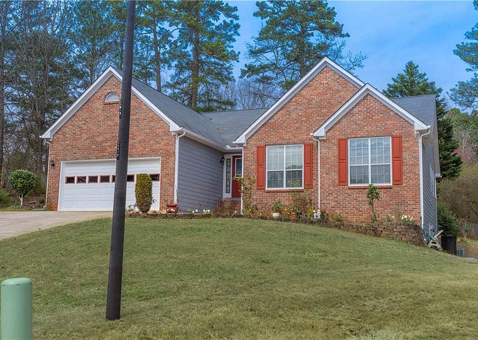 1st image of 1619 Longwood Dr