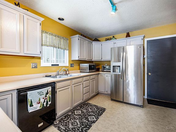4th image of 6392 Lakota Meadows Dr