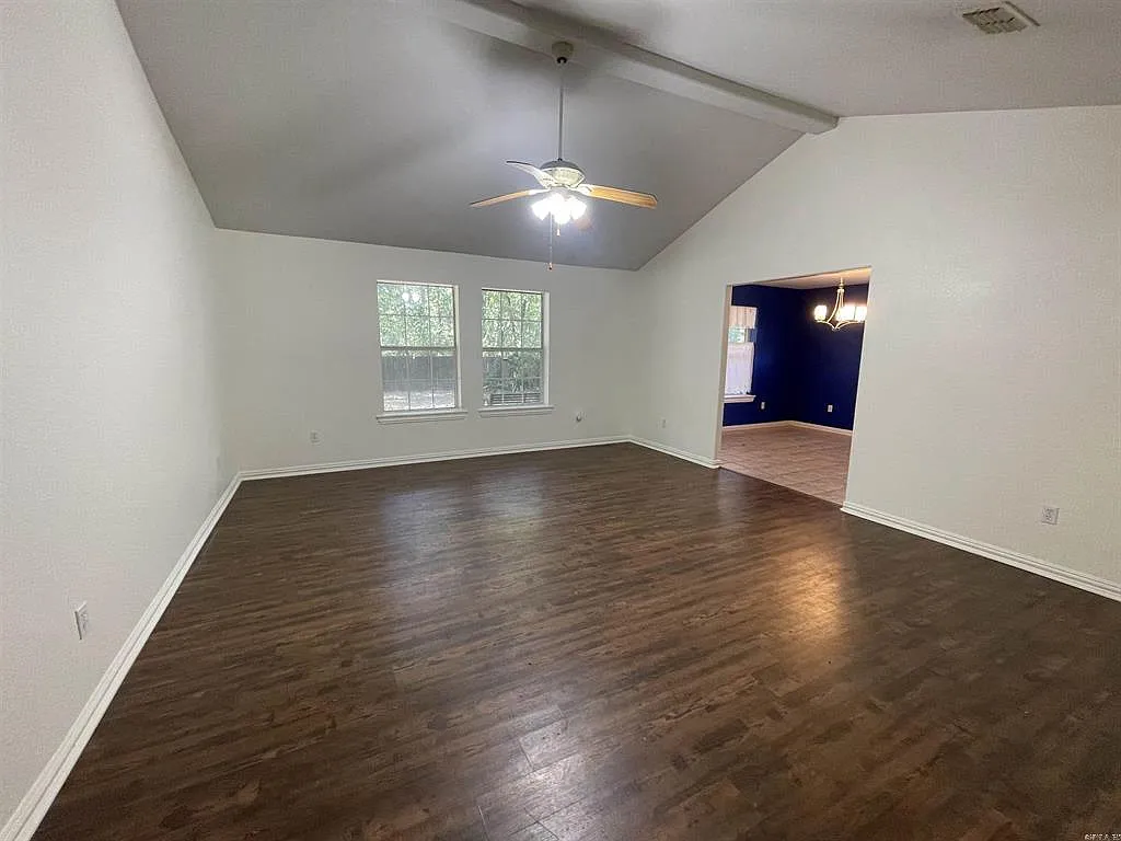3 bed, 1613 sqft, $1,500 — Photo 4
