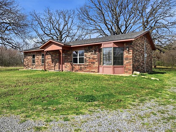 4th image of 1880 McIntosh Rd
