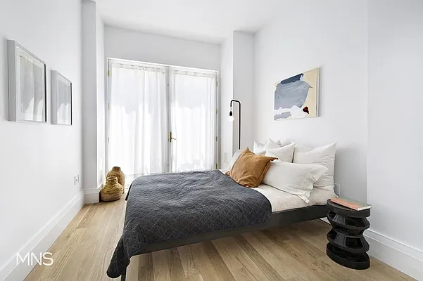 Sold by MNS | media 11