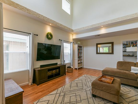 3rd image of 6715 La Rocca Rd NW