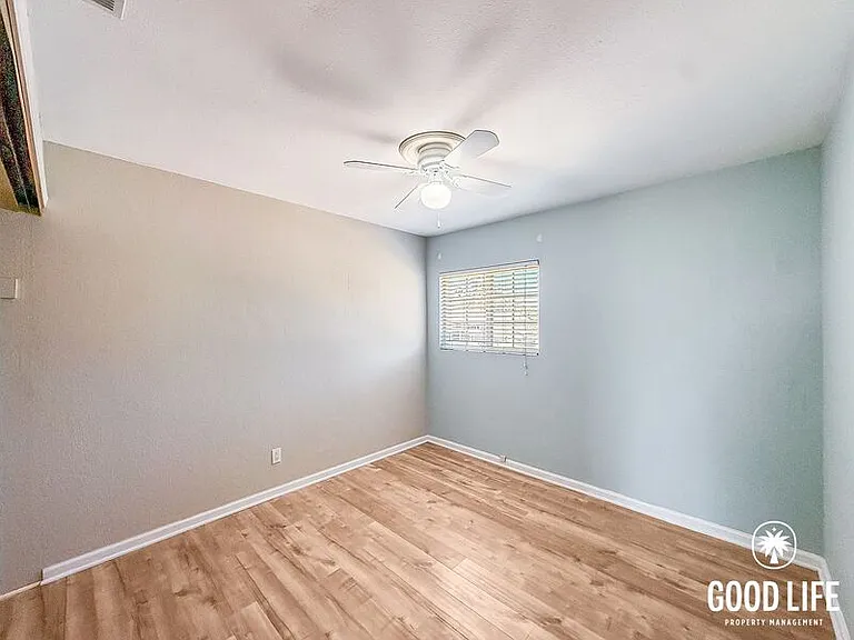 9719 Castaic Ct — Photo 12