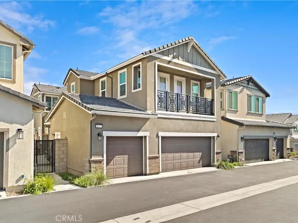 6577 Canopy Ln, Fontana, CA 92336