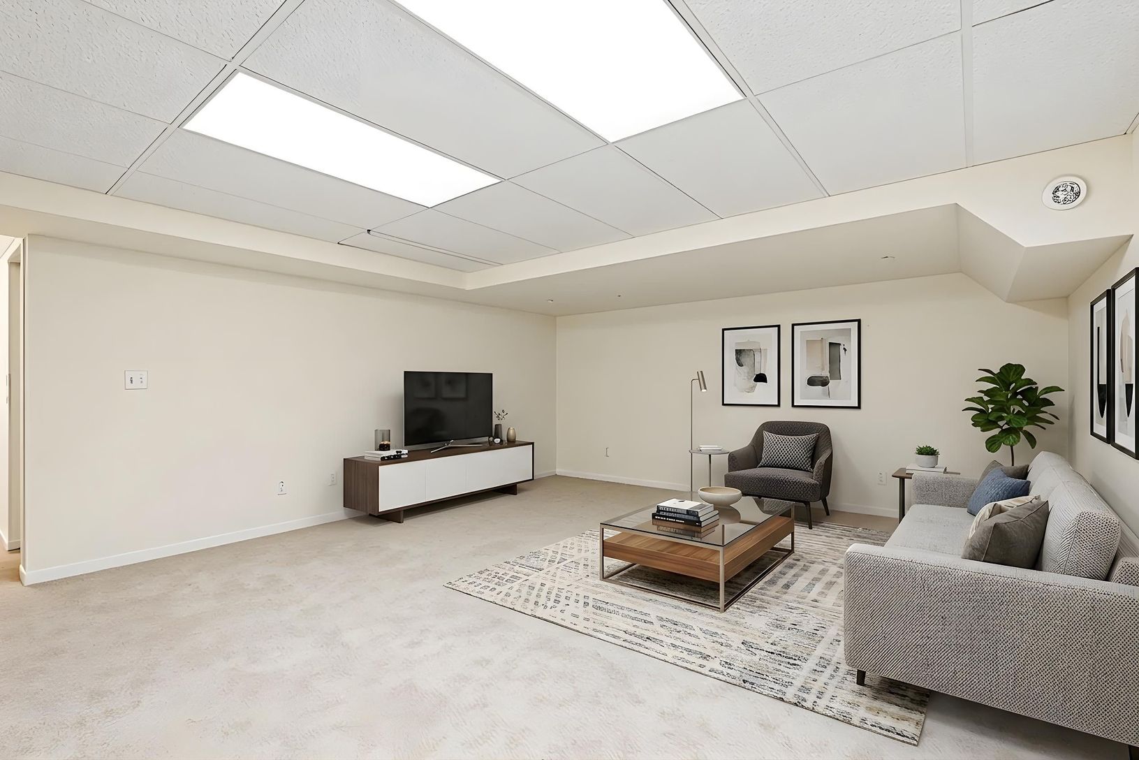  Lower level Lounge 