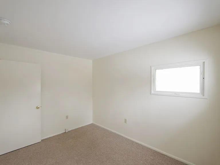 239 Crestmont Ave — Photo 18