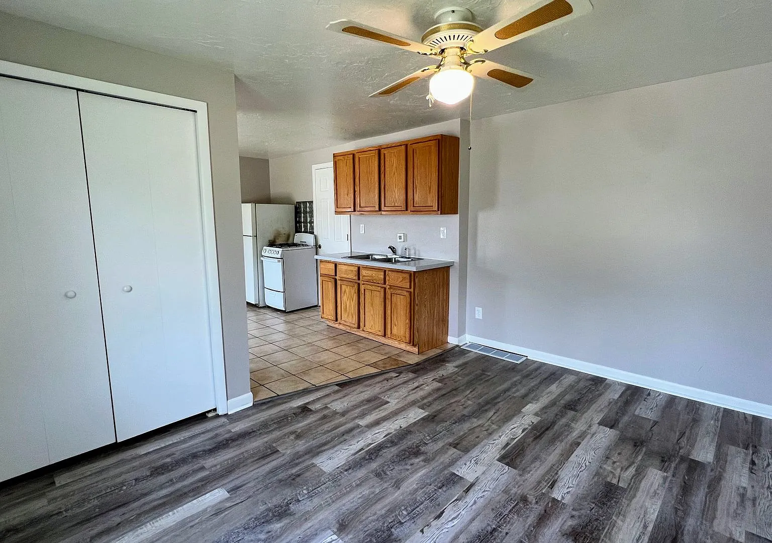 506 Burton SW — Photo 4