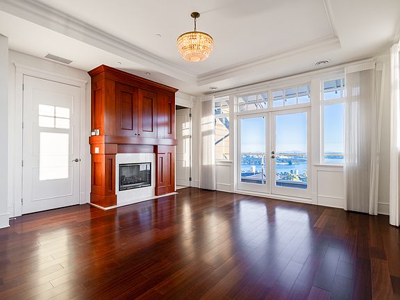 5th image of 2348 Constantine Pl