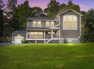 1613 Heights Dr, Yorktown Heights, NY 10598