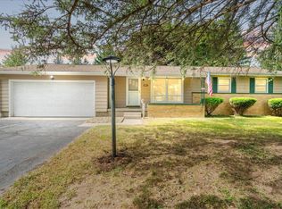 7958 Hively Rd, Jackson, MI 49201