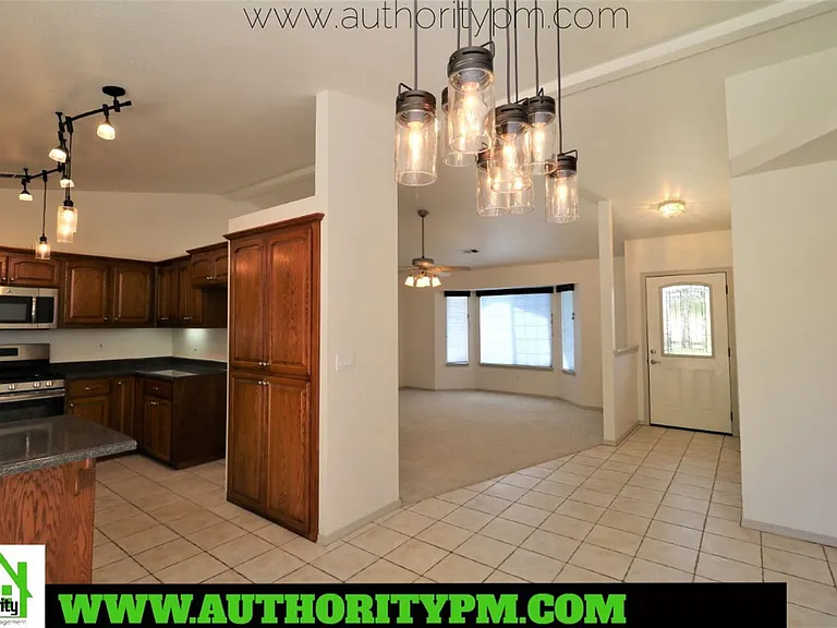 1526 Imperial Dr — Photo 9