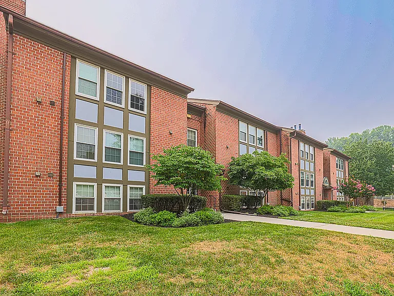 7 Pipe Hill Ct #B — Photo 1
