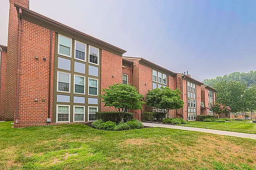 7 Pipe Hill Ct #B Photo 1
