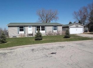 302 Pearl St, Reeseville, WI 53579