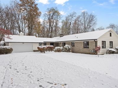 18 S Pittsford Hill Ln, Pittsford, NY, 14534