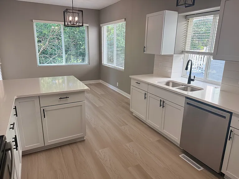 15305 Saratoga St — Photo 13