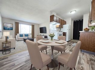 613 2nd St SW APT 202, Jamestown, ND 58401