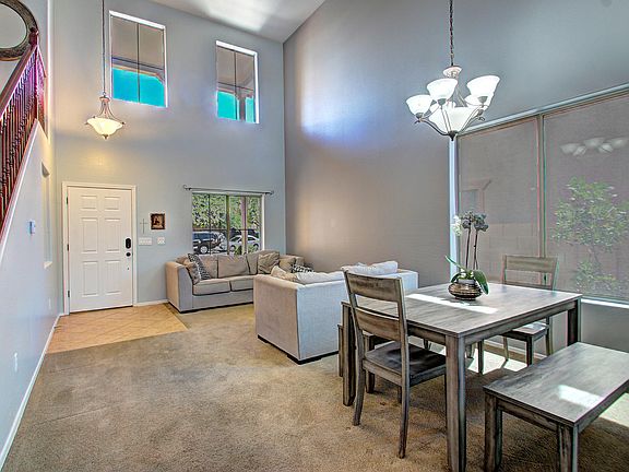4th image of 522 W Camino Curvitas