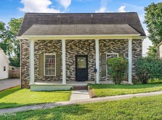 608 W 1st Ave, Lenoir City, TN 37771