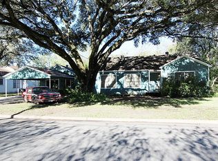 413 E Strand St, El Campo, TX 77437