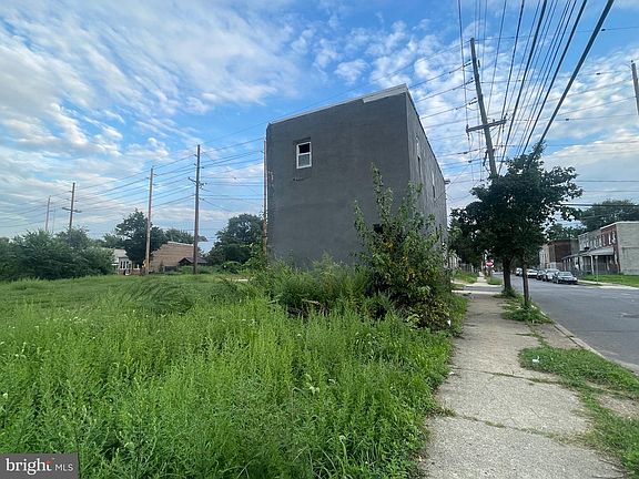 4th image of 801 Fairview St