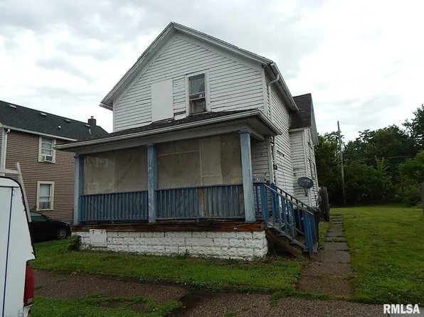 1422 W 4th St, Davenport, IA 52802