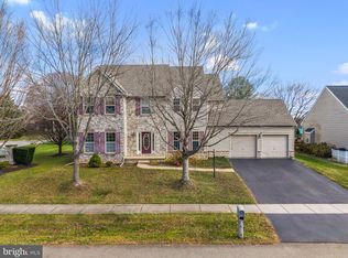 2 Radence Ln, West Grove, PA 19390