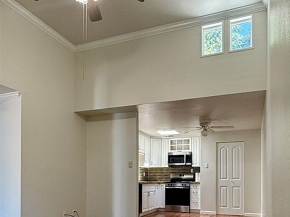 2nd image of 4308 NE Sunset Boulevard #Y2