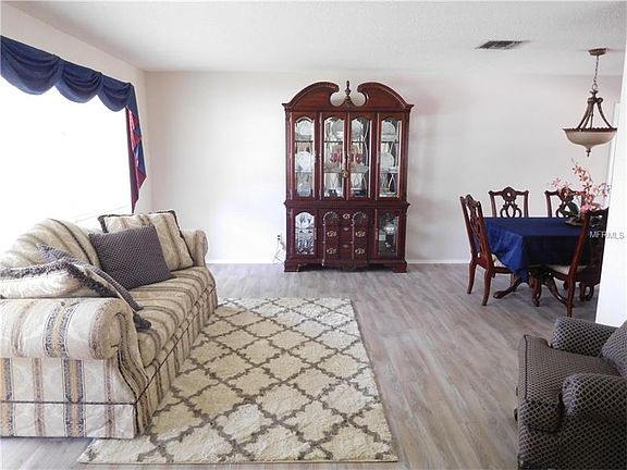 5th image of 2861 Meadow Wood Dr