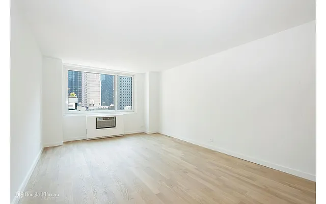 Rented by Douglas Elliman | media 16