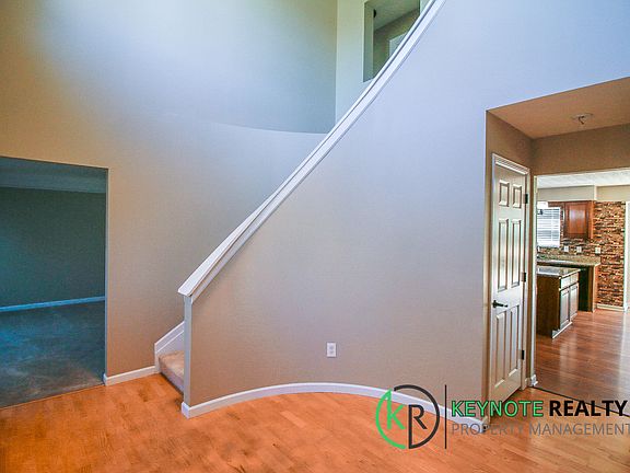 5th image of 7691 Harwood Ct