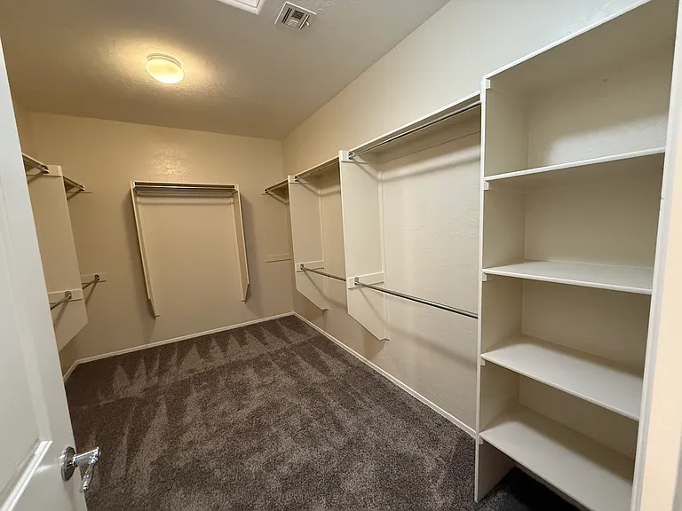 3735 Halter Dr — Photo 2