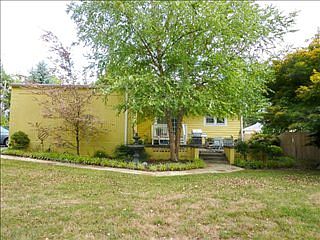 3rd image of 122 Bennington Ct