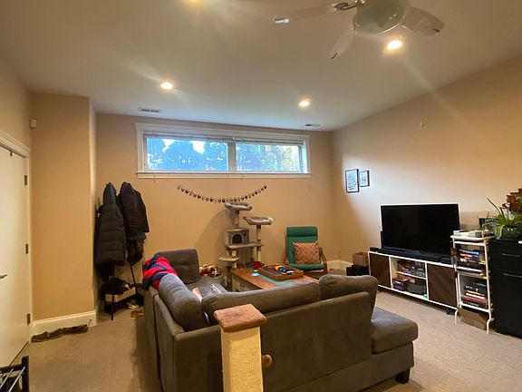 3rd image of 3607 W Belmont Ave