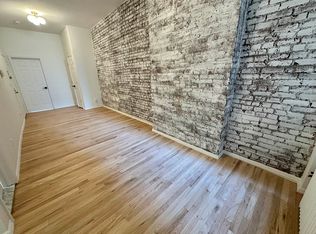 233 W 15th St APT 2W, New York, NY 10011