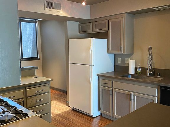 3rd image of 583 6th St W