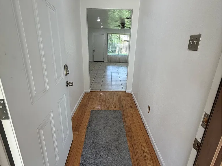 9911 Cardinal St — Photo 3