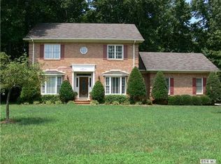 9311 Castle Garden Ln, Charlotte, NC 28215