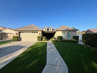 121 Market Hill Way, Bakersfield, CA, 93312