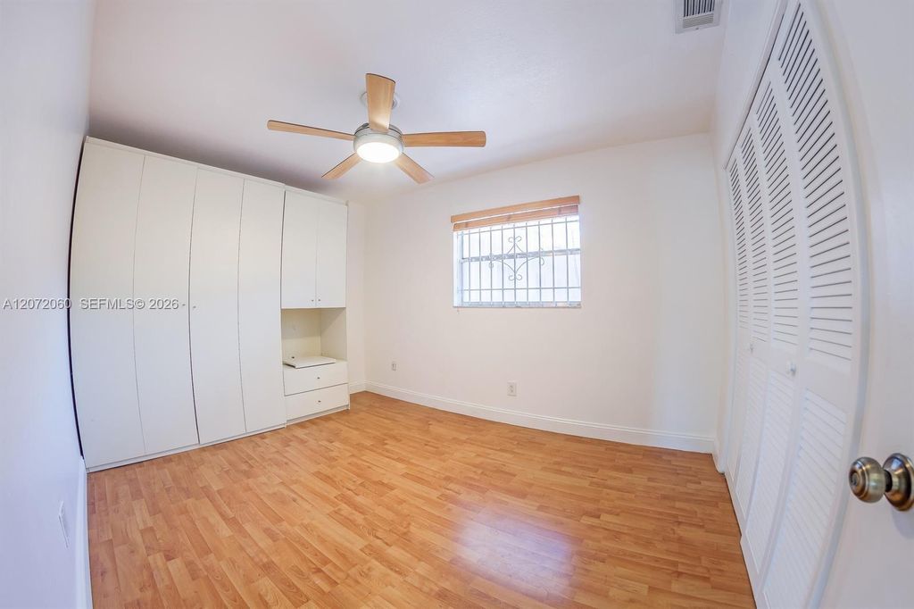 344 SW 1st St APT 6, photo 6