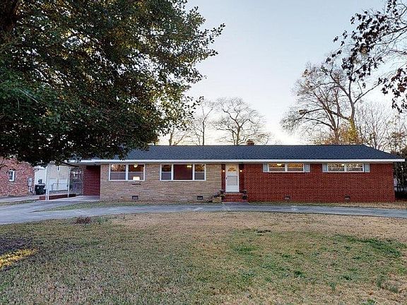 2nd image of 2802 Langston Dr