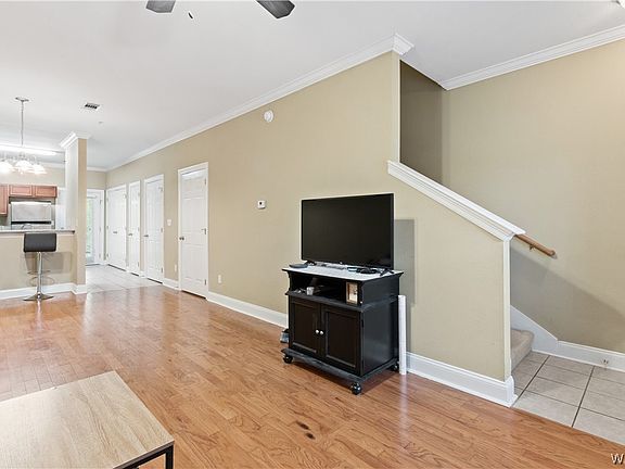 5th image of 3218 Veterans Memorial Pkwy APT 713